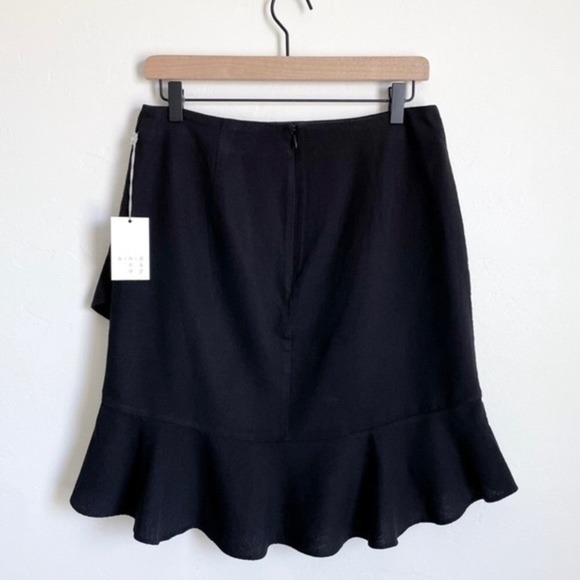 NWT A New Day‎ Black Ruffled Bottom Mini Skirt Size 4 - Picture 2 of 6